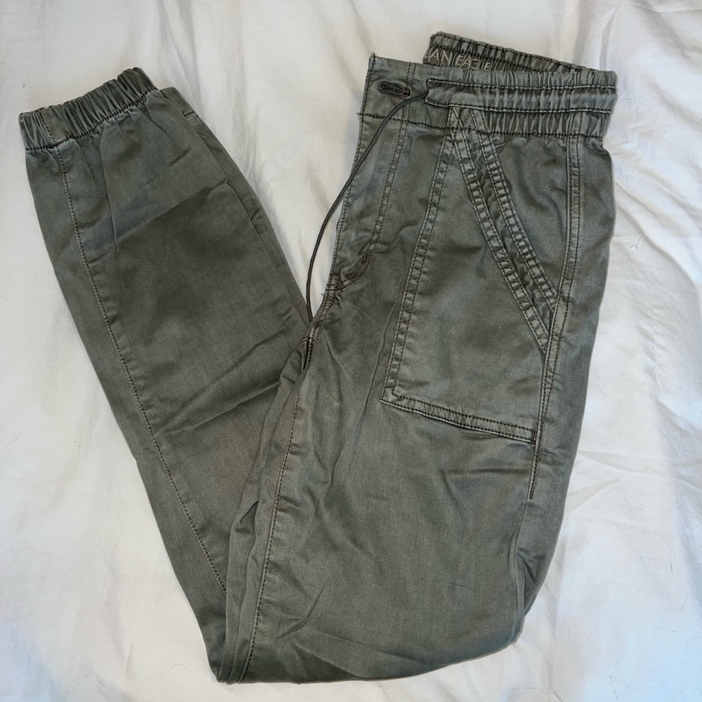 American Eagle Jogger Cargo Pants